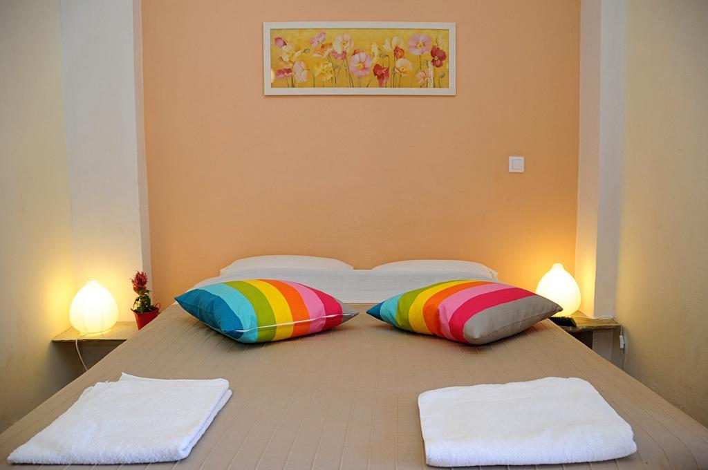 Pansion Andreas Apartamento Tínos Habitación foto