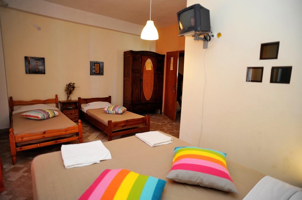 Pansion Andreas Apartamento Tínos Habitación foto